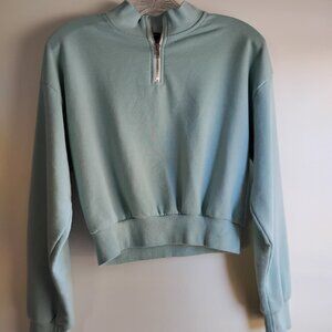 FOREVER 21 Cropped Sweatshirt